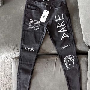 Legend London Skinny Jeans in Black